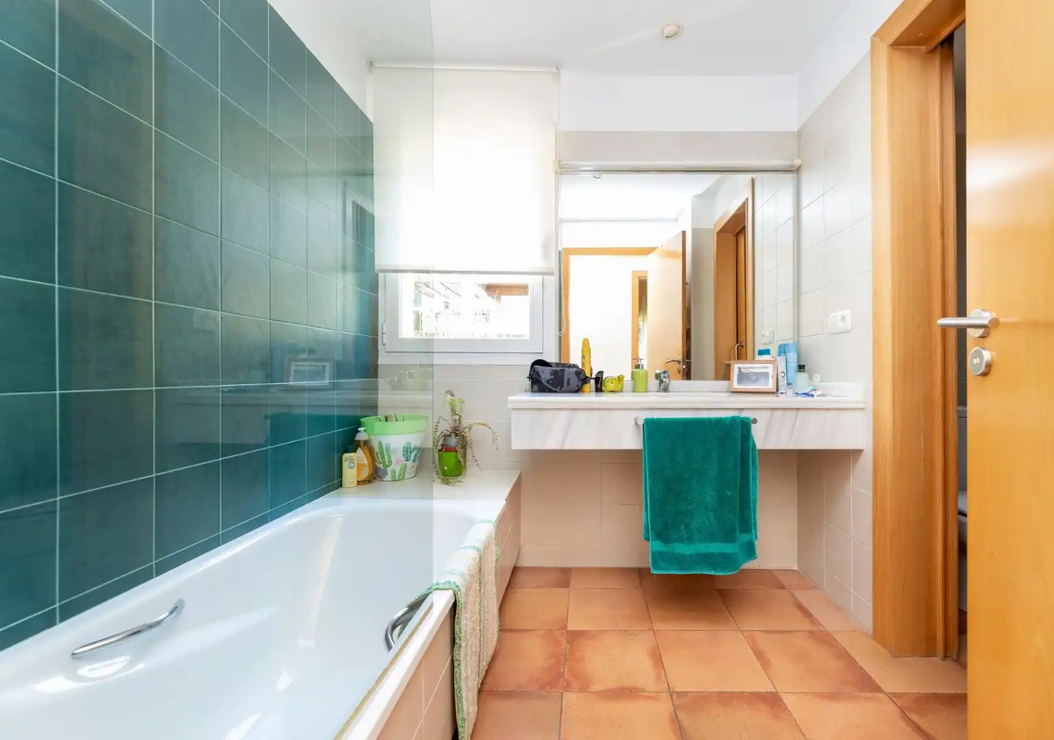 Baño de Casa o chalet en venta en Cájar con Calefacción, Piscina y Alarma