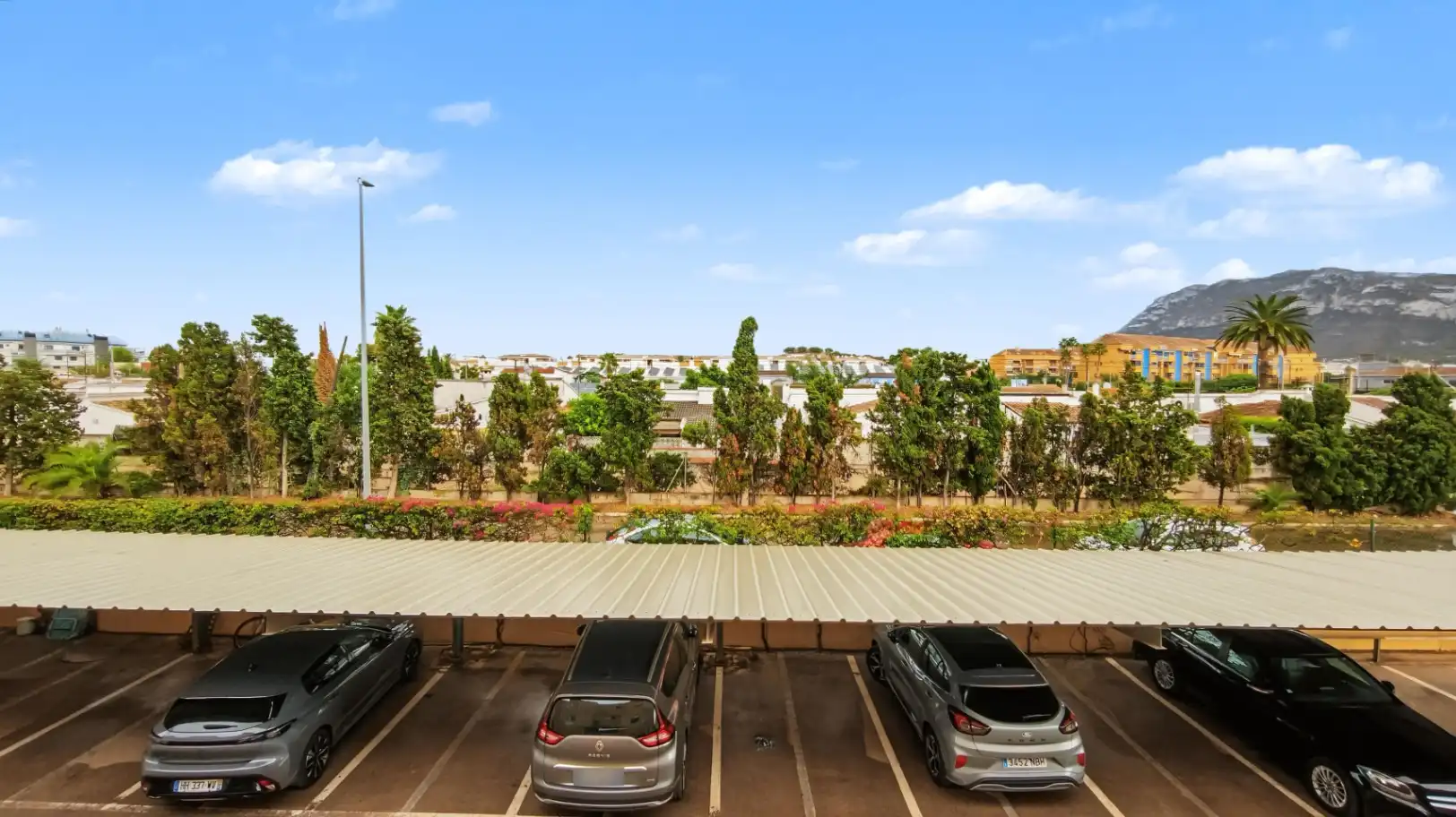 Parking de Apartamento en venta en Dénia con Aire acondicionado, Calefacción y Jardín privado