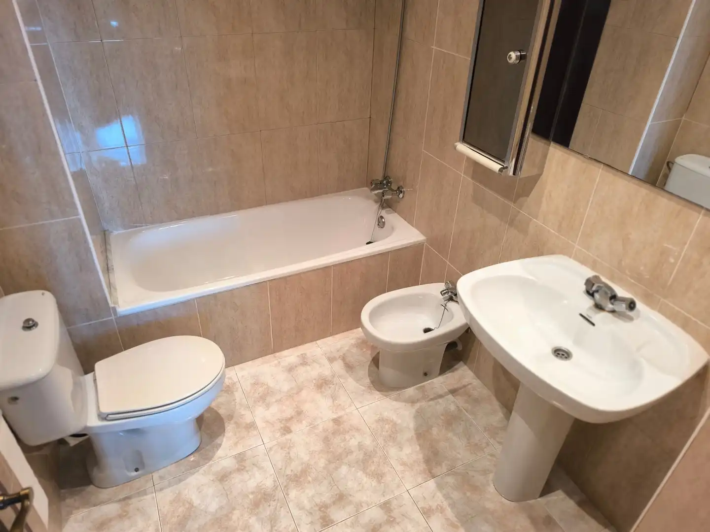 Badezimmer von Wohnung zum Verkauf in Blanes mit Möbliert und Balkon