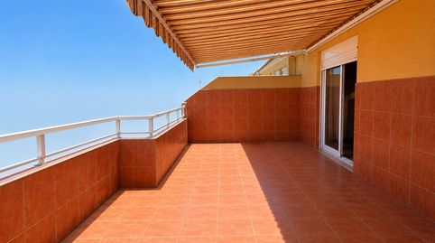 ZONA SURnbspAdosado en venta construidonbsp año 2000. Se trata de unanbspvivienda amplia, cómoda y muy bien distribuida, ideal par