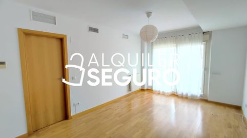 Photo 3 of Flat for rent in De Valcarlos, Las Tablas, Madrid Capital