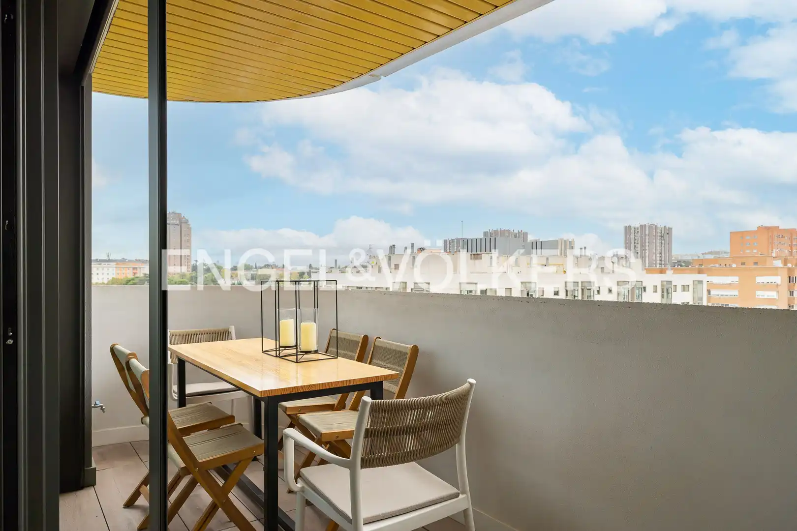 Terrasse von Wohnung zum Verkauf in Madrid mit Klimaanlage, Heizung und Privatgarten