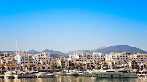 Foto 3 de Edifici en venda a Puerto Banús, Marbella