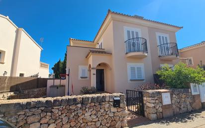 Vista exterior de Casa adosada en venda en Campos amb Aire condicionat, Terrassa i Balcó