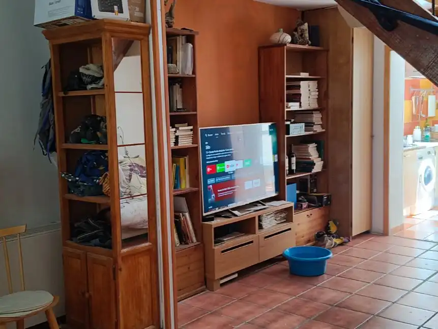 Sala d'estar de Casa adosada en venda en  Madrid Capital amb Aire condicionat i Balcó