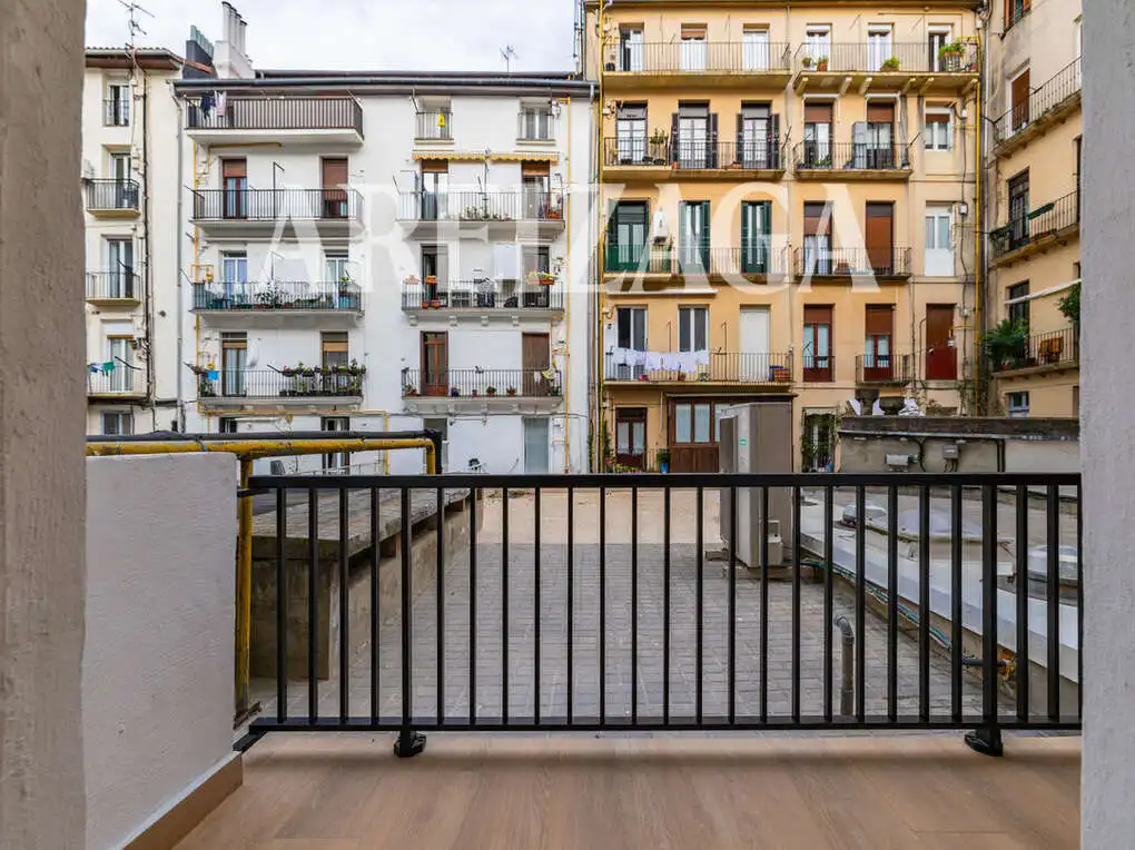 Exterior view of Flat for sale in Donostia - San Sebastián   with Heating, Terrace and Balcony