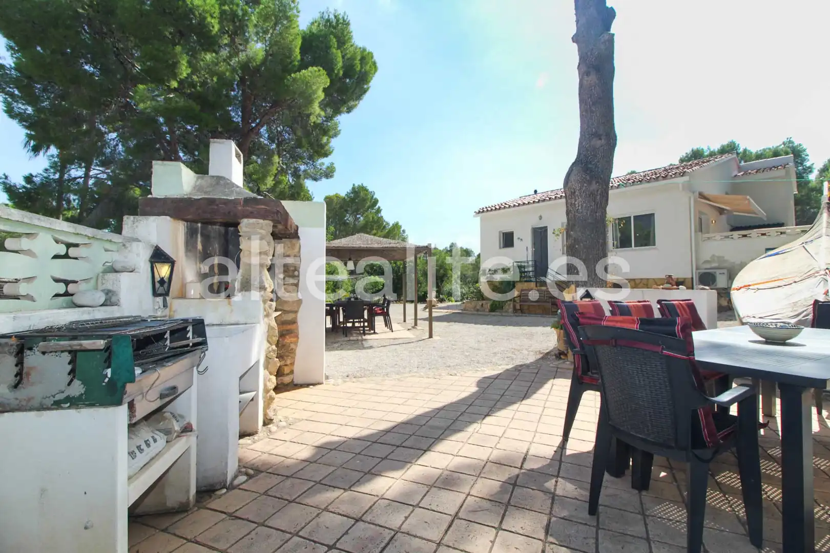 Vista exterior de Casa o xalet en venda en Altea amb Aire condicionat, Jardí privat i Terrassa
