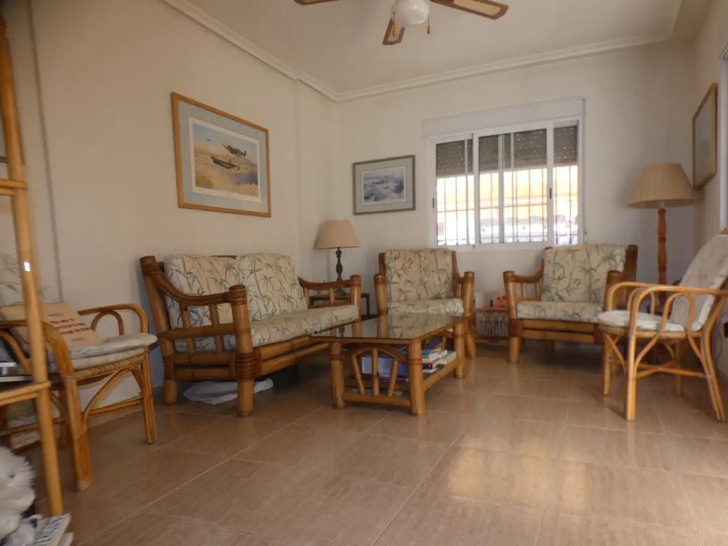 Sala de estar de Casa adosada en venta en San Pedro del Pinatar con Aire acondicionado, Jardín privado y Amueblado