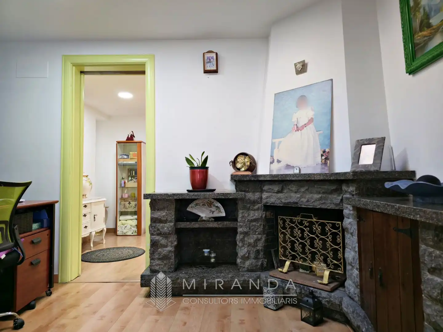 Sala de estar de Casa adosada de alquiler con opción a compra en Breda con Aire acondicionado, Calefacción y Parquet