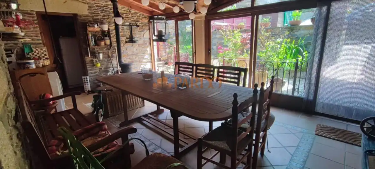 Menjador de Finca rústica en venda en Valdoviño amb Calefacció, Jardí privat i Terrassa