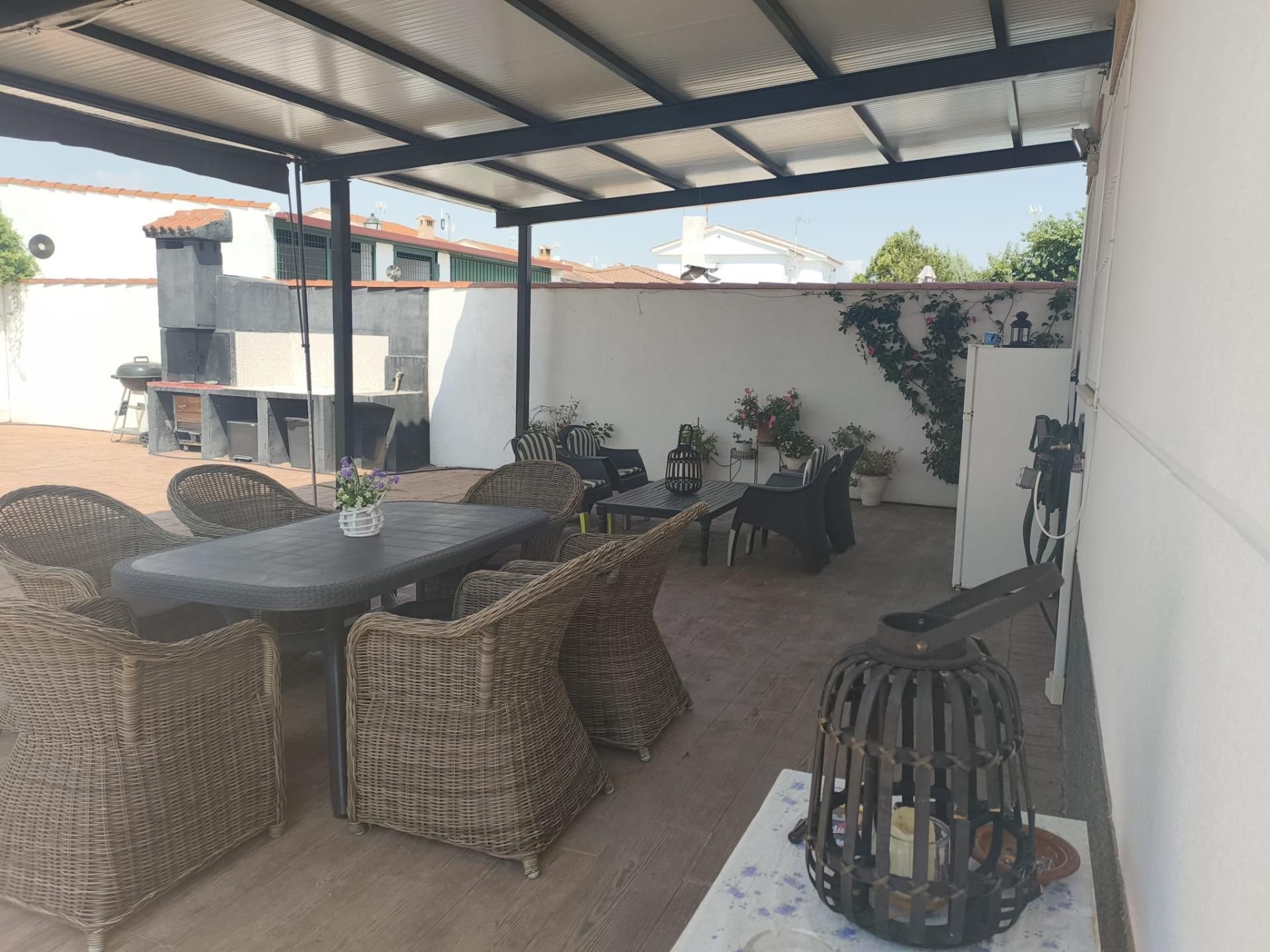 Terrassa de Casa o xalet en venda en Carmena amb Calefacció, Jardí privat i Traster