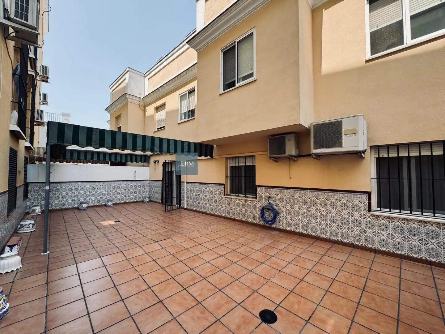 Exterior view of Flat for sale in Sanlúcar de Barrameda  with Air Conditioner, Heating and Parquet flooring