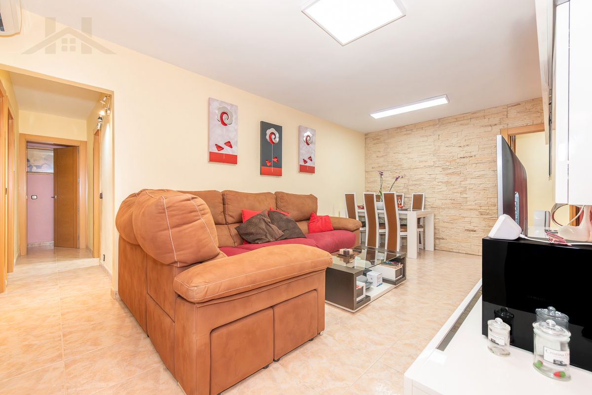Living room of Flat for sale in Fuenlabrada  with Air Conditioner, Heating and Terrace