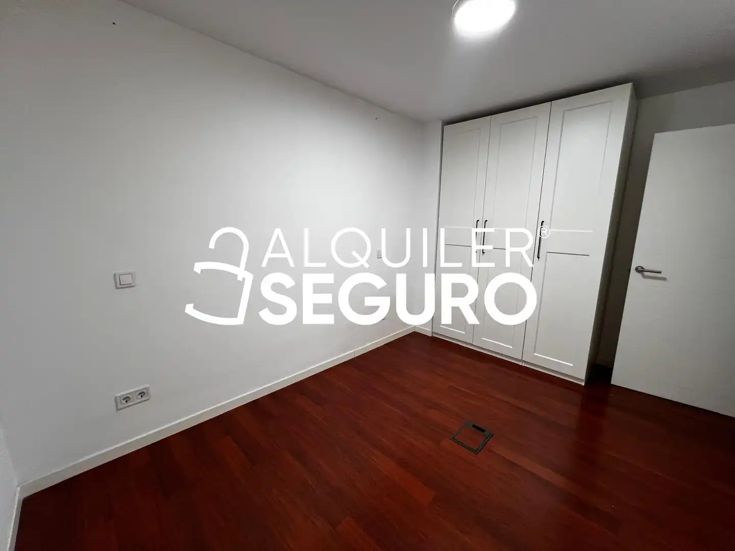 Bedroom of Flat for rent in Madrid  with Air Conditioner and Heating