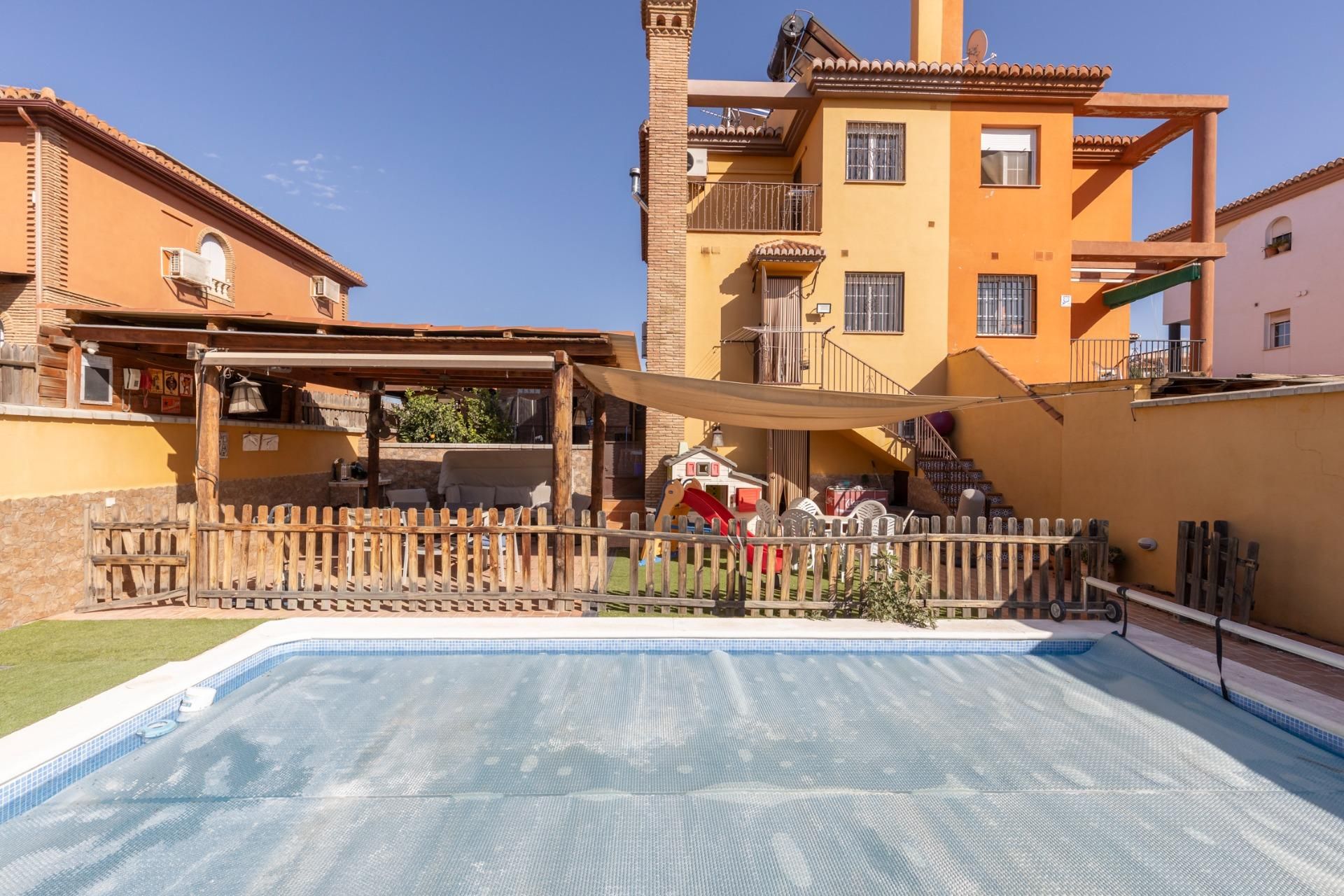 Swimming pool of Single-family semi-detached for sale in Alhendín  with Private garden, Terrace and Swimming Pool