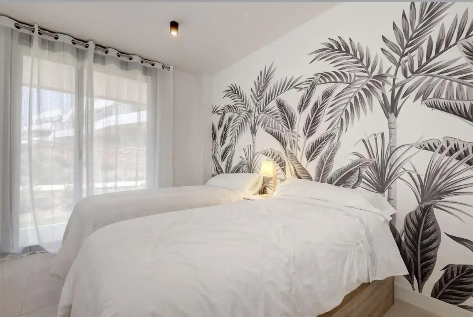 Schlafzimmer von Wohnungen zur Miete in Casares mit Klimaanlage und Schwimmbad