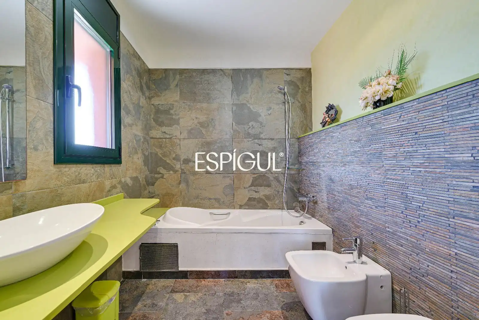 Bathroom of Houses for sale in L'Escala  with Heating, Swimming Pool and Furnished