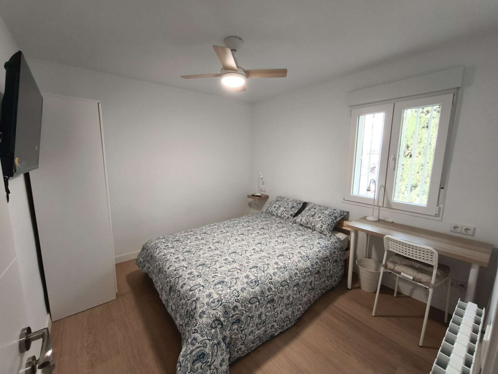 Bedroom of Flat to share in  Madrid Capital  with Air Conditioner, Heating and Terrace