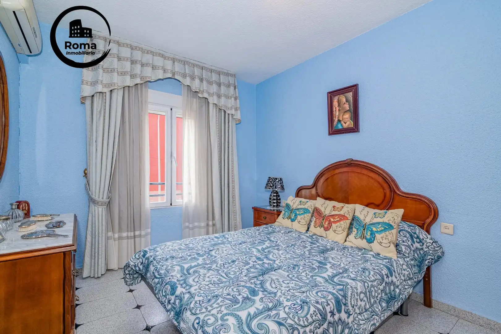 Bedroom of Flat for sale in Granada  with Air Conditioner, Terrace and Storage room