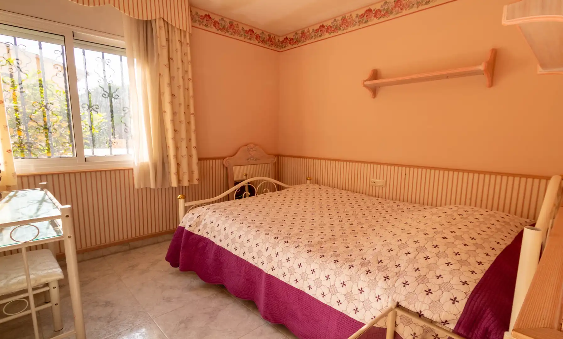 Dormitori de Casa o xalet en venda en El Vendrell amb Calefacció, Jardí privat i Terrassa