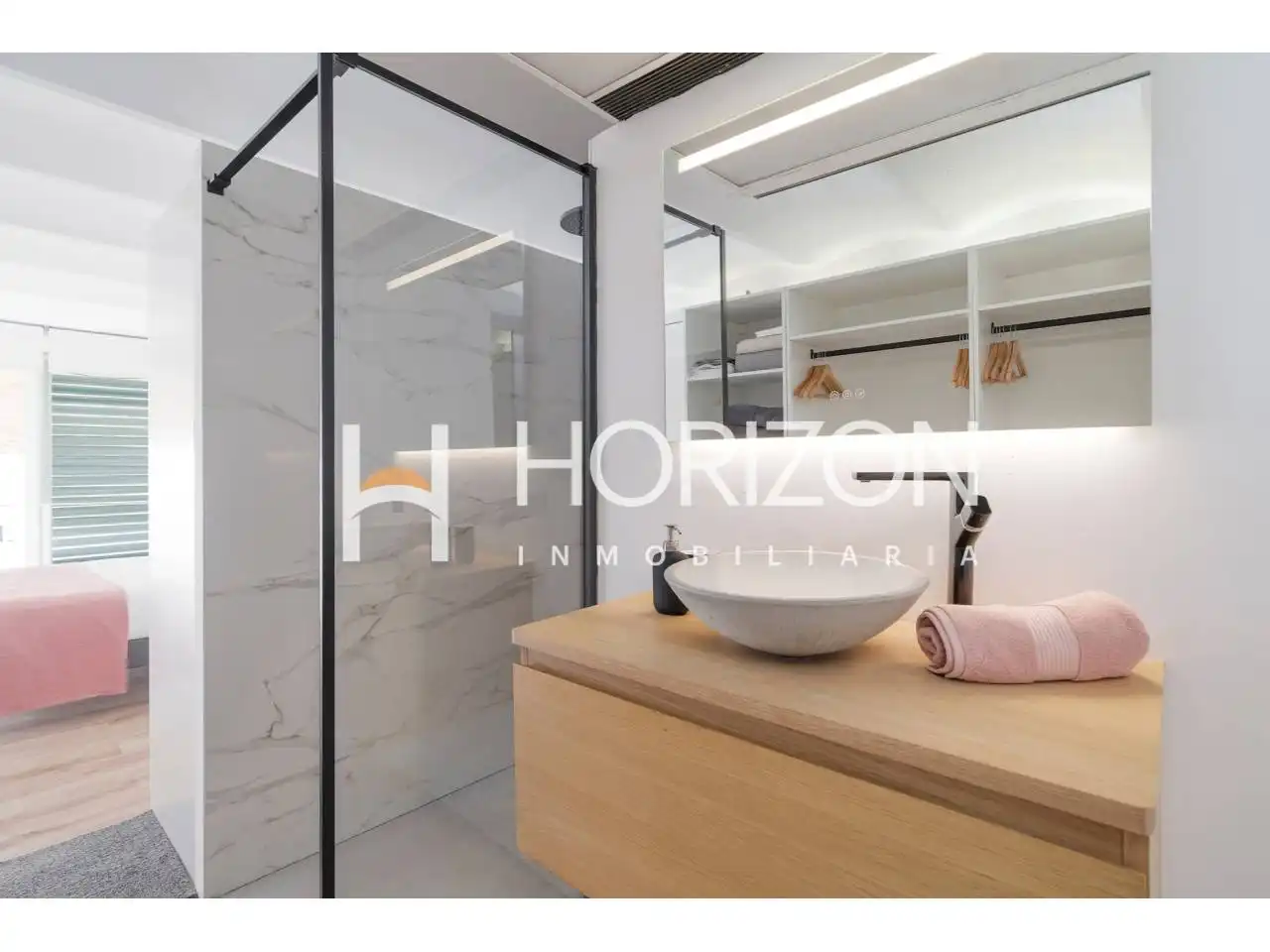 Baño de Piso en venta en Barcelona con Aire acondicionado, Jardín privado y Terraza