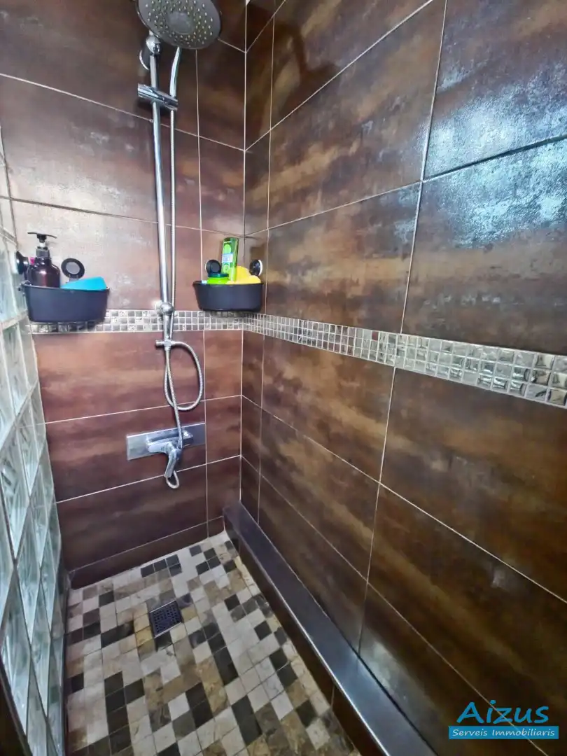 Baño de Ático en venta en Ripollet con Aire acondicionado, Parquet y Terraza