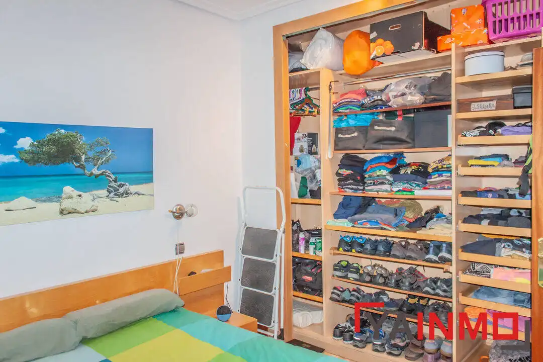 Habitación de Piso en venta en Vitoria - Gasteiz con Calefacción, Parquet y Trastero