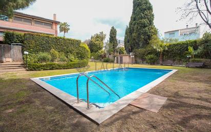 Swimming pool of Single-family semi-detached for sale in Sitges  with Air Conditioner, Terrace and Balcony