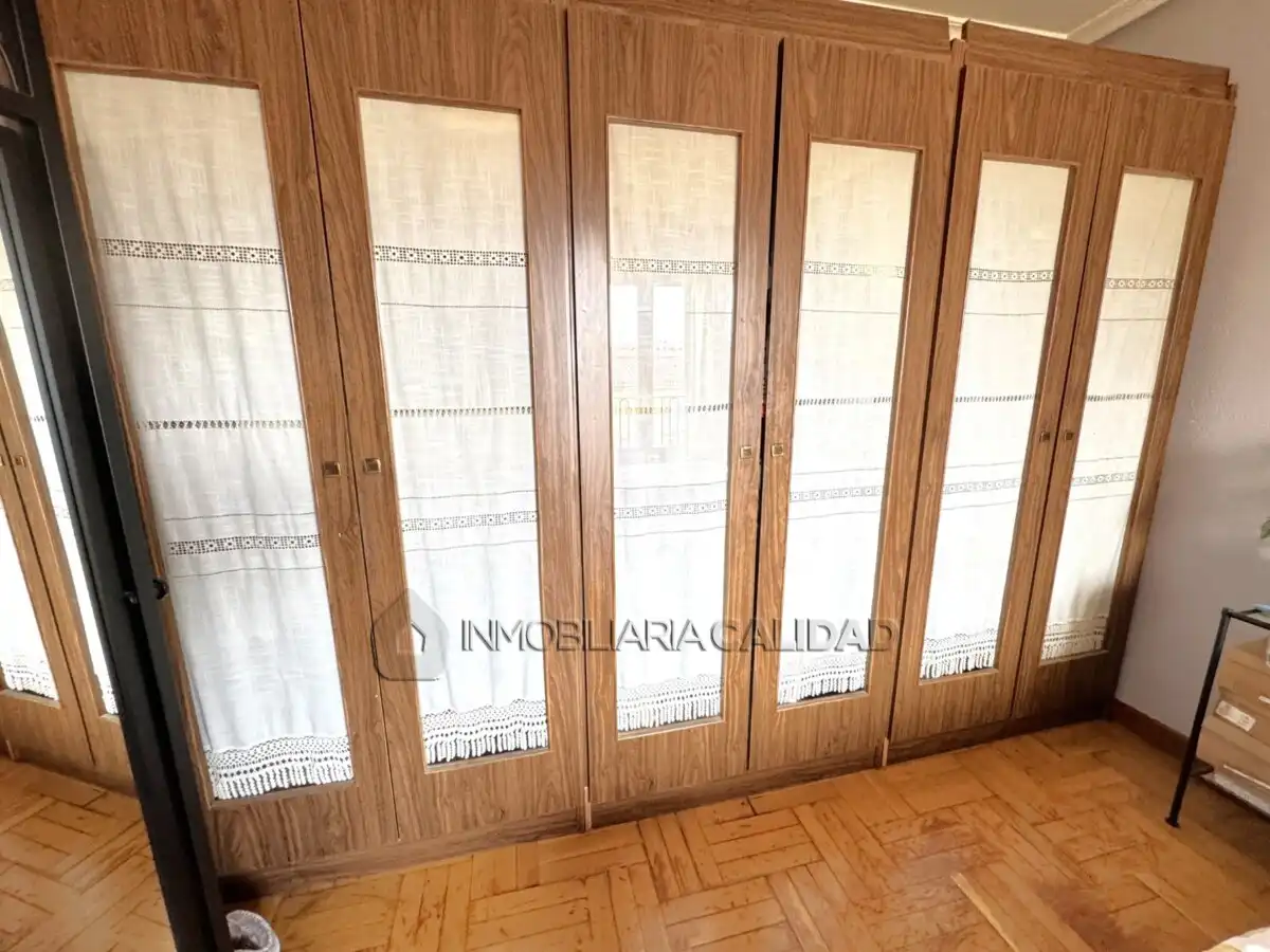 Dormitori de Pis en venda en Burgos amb Calefacció i Traster