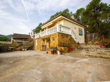 Villa avec piscine à vendre à S-12