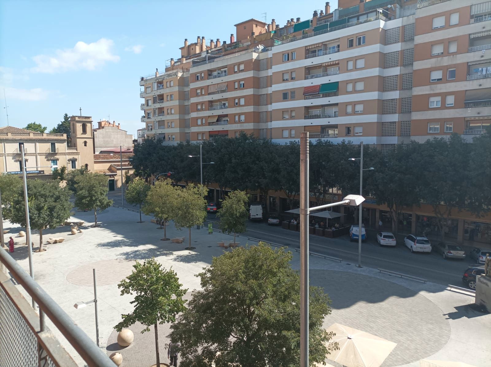Vista exterior de Pis en venda en Salt amb Balcó