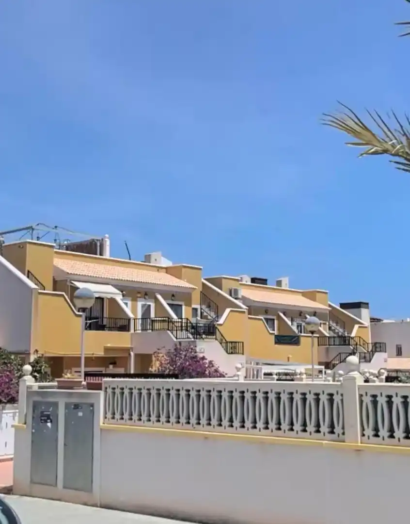 Doppelhaushälfte mit Pool zum Verkauf in Calle de la Bahía, imagen 6