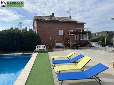 Casa con piscina en venta en Residencial Park