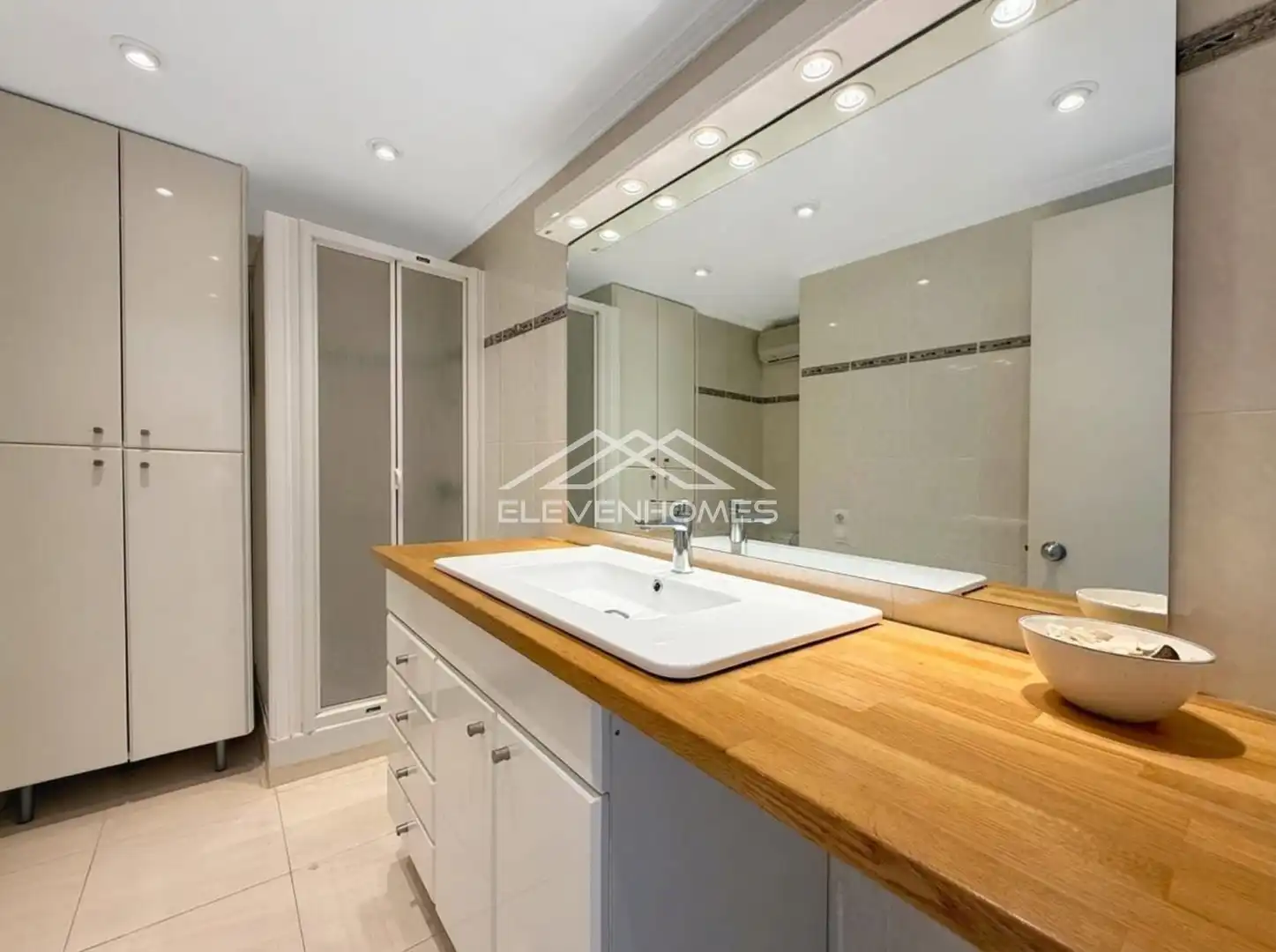 Bathroom of Flat for sale in Calvià  with Air Conditioner, Heating and Terrace