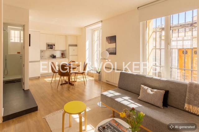 Piso en Venta en Calle de Santa Polonia en Cortes - Huertas