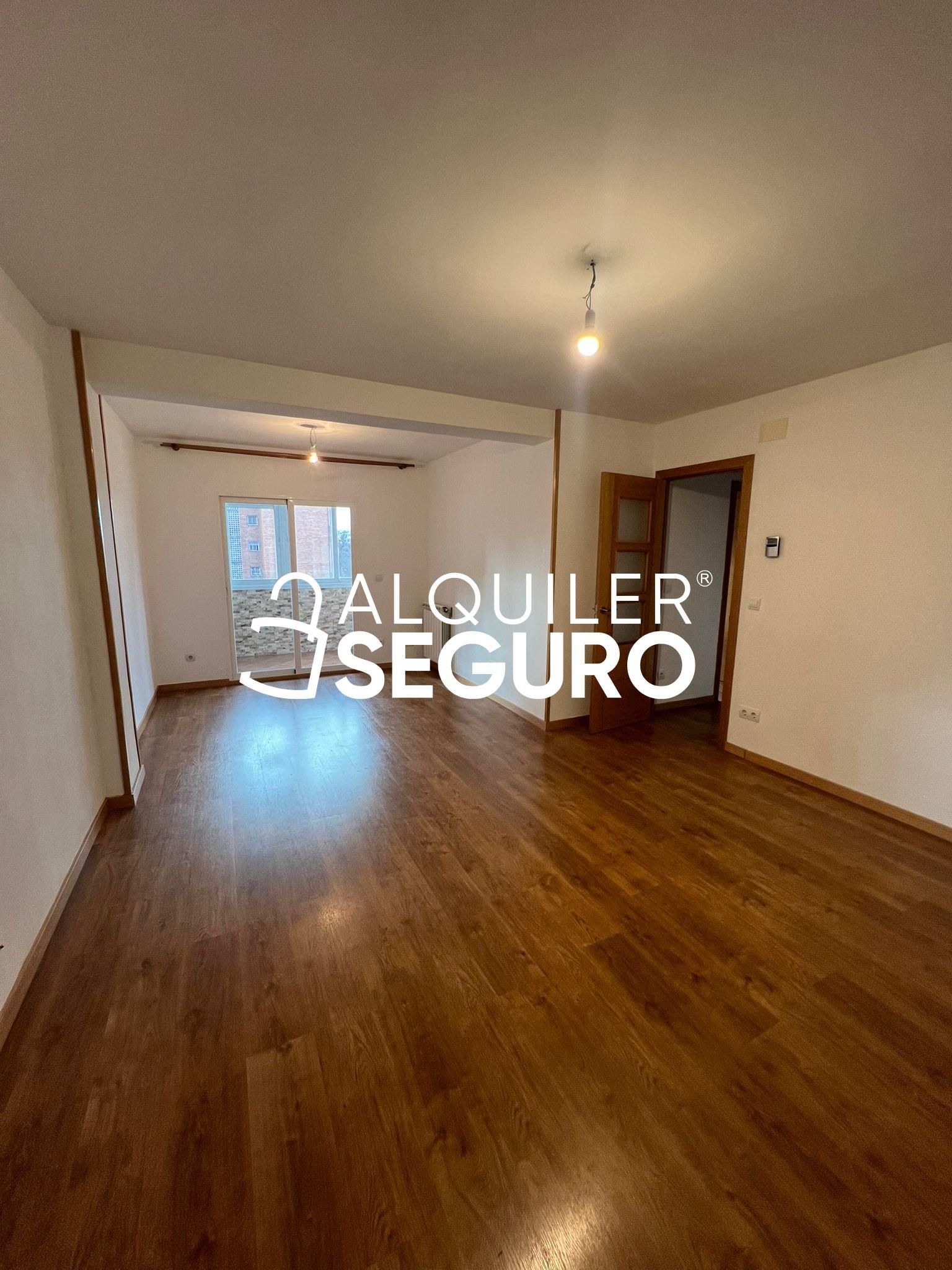 Flat to rent in  Madrid Capital  with Air Conditioner, Heating and Terrace