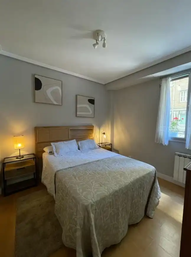 Dormitori de Apartament de lloguer en Donostia - San Sebastián  amb Aire condicionat, Calefacció i Parquet