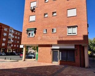 Premises to rent in San José - Buenos Aires, Pinto