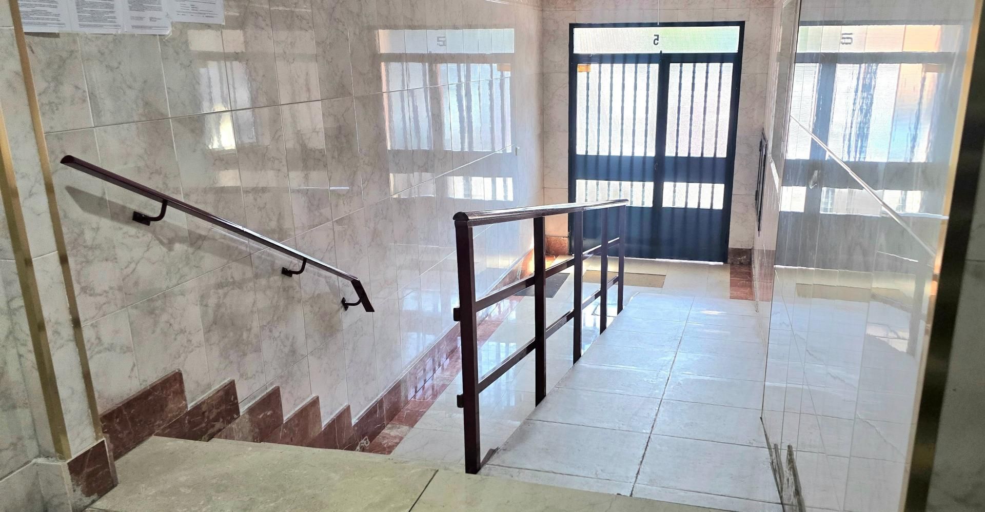 Piso en venta en Parla con Calefacción y Terraza