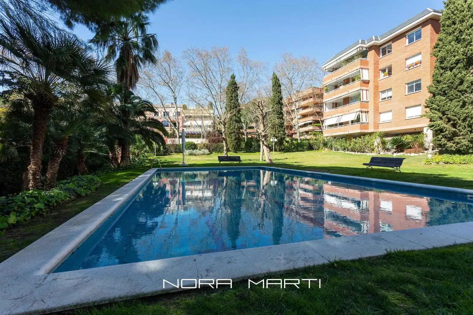 Swimming pool of Flat for rent in Barcelona