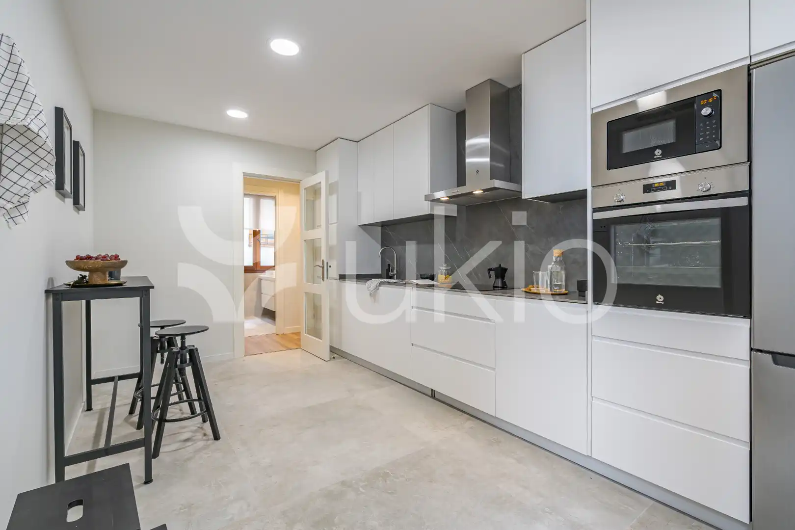 Cocina de Apartamento de alquiler en Madrid con Aire acondicionado, Calefacción y Amueblado