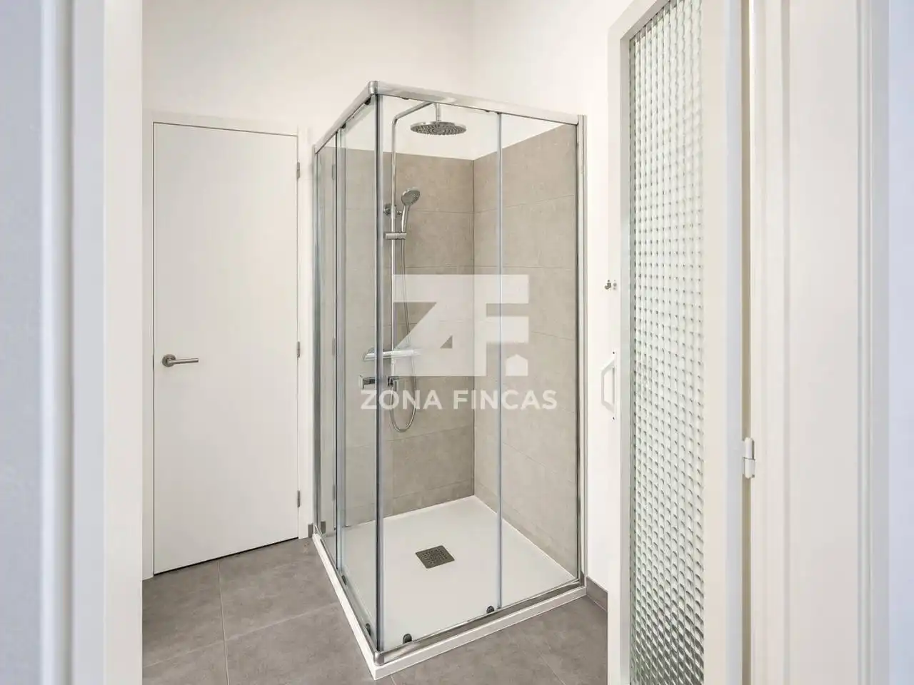 Badezimmer von Wohnung zum Verkauf in Badalona mit Klimaanlage, Heizung und Terrasse
