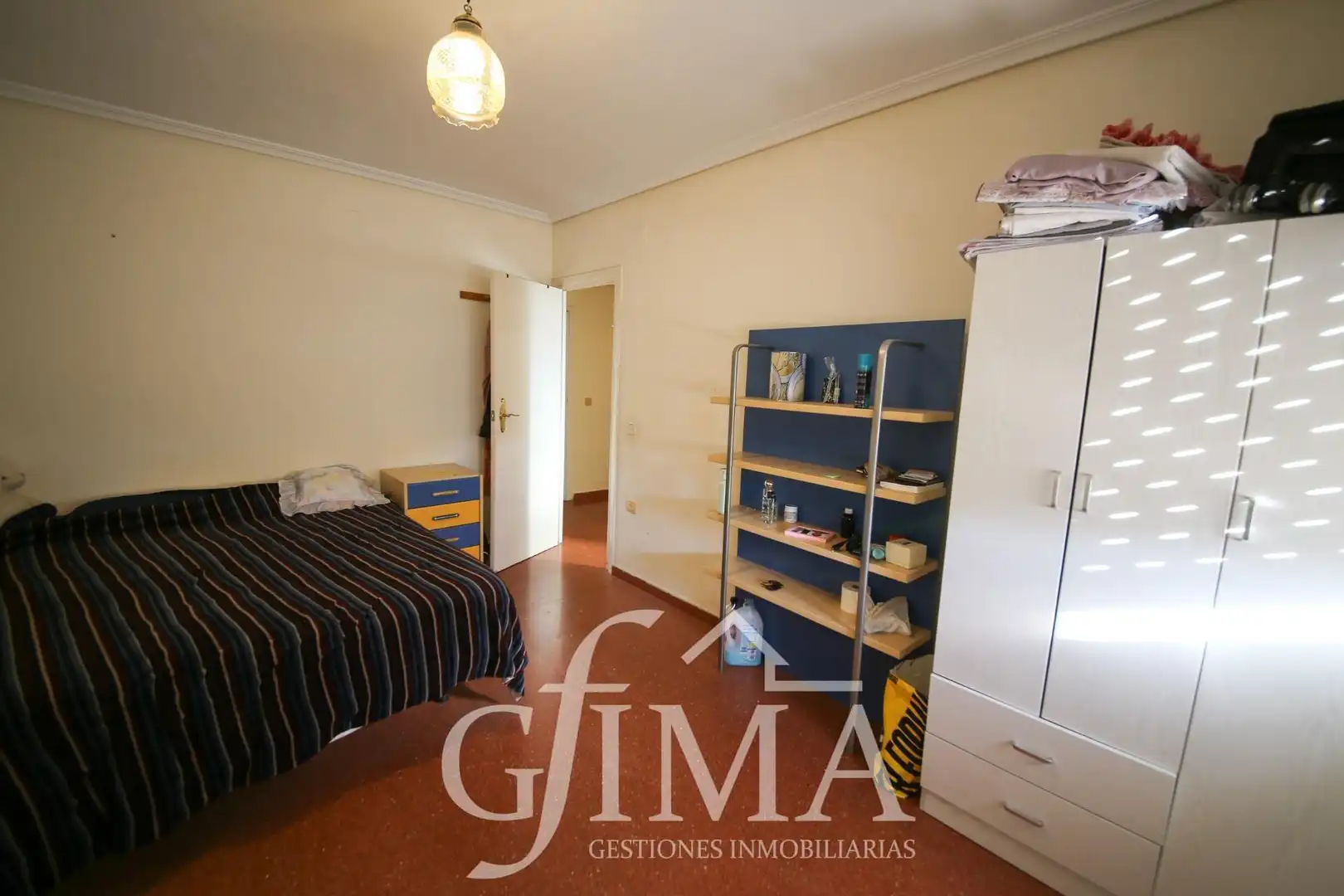 Habitación de Piso en venta en Tomelloso con Calefacción