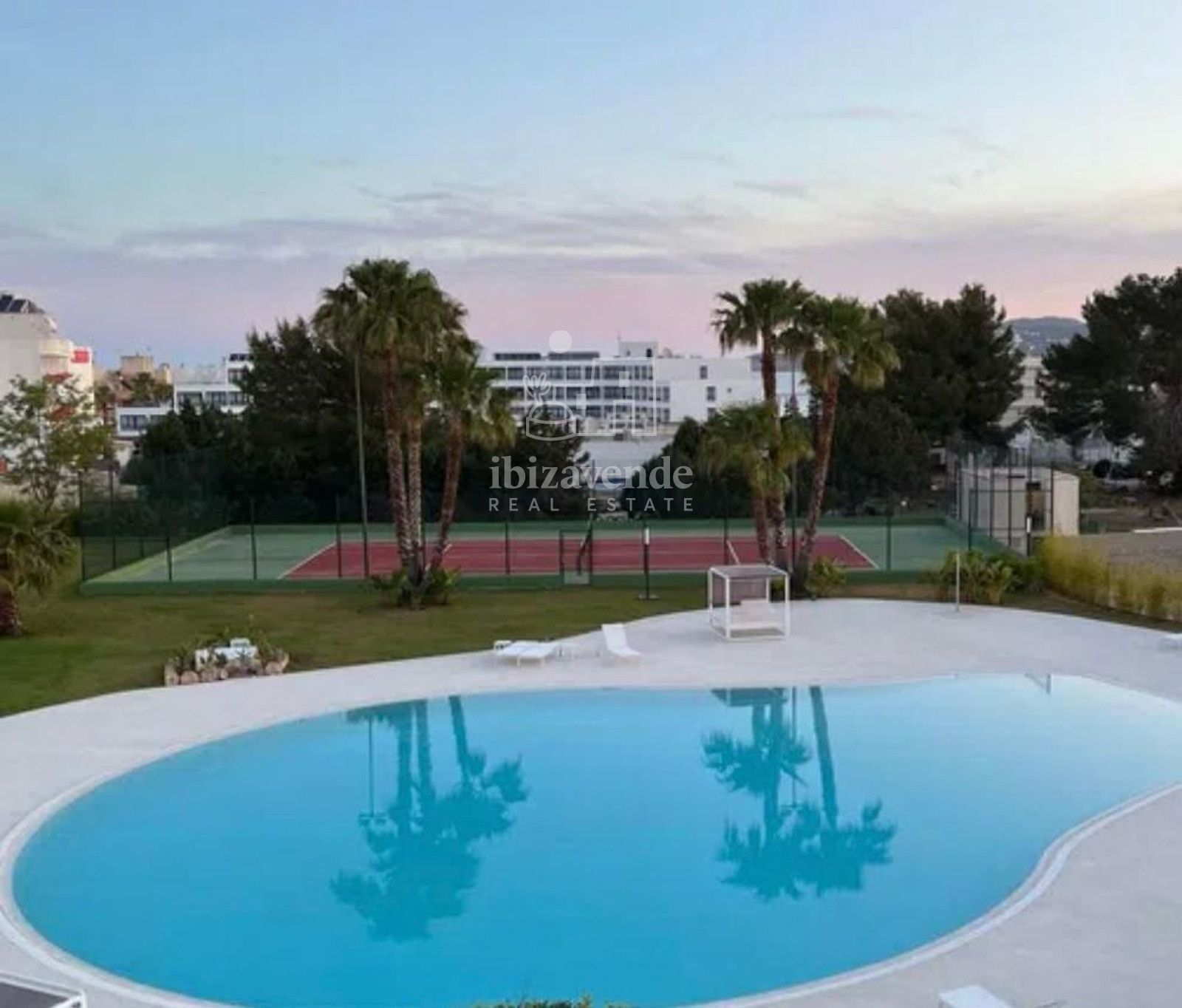 Vista exterior de Dúplex de lloguer en Sant Josep de sa Talaia amb Aire condicionat, Calefacció i Parquet