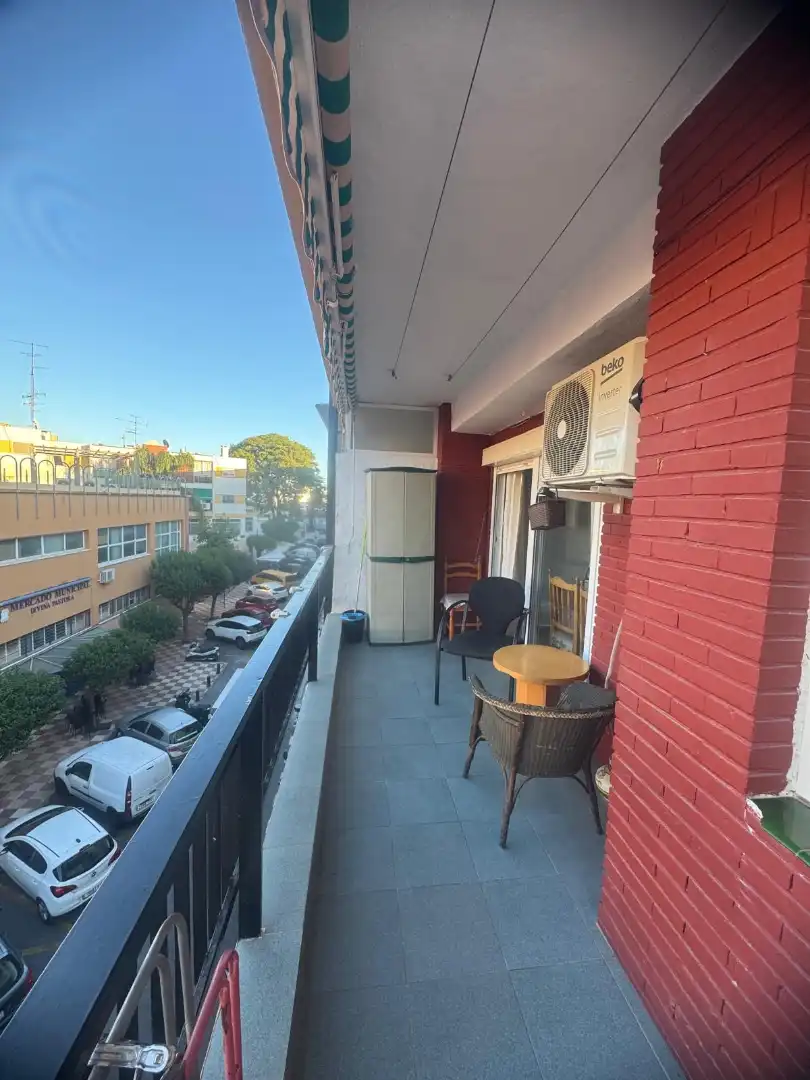 Terraza de Piso para compartir en Marbella con Aire acondicionado, Terraza y Amueblado