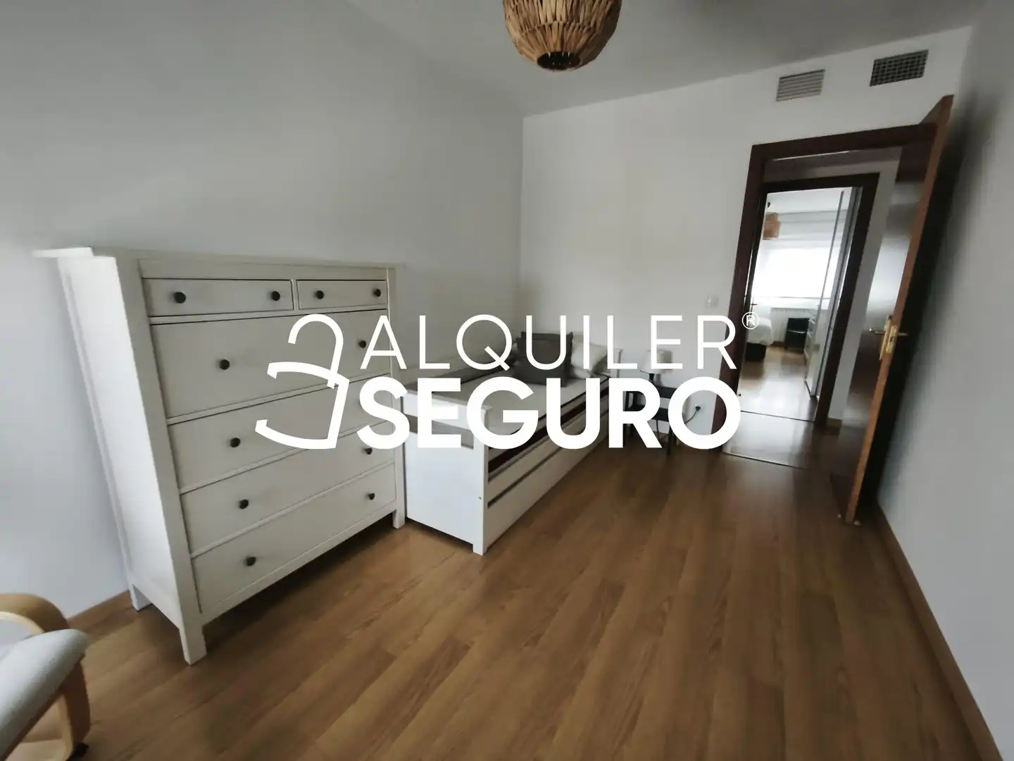 Bedroom of Flat for rent in Zaragoza  with Air Conditioner, Heating and Terrace