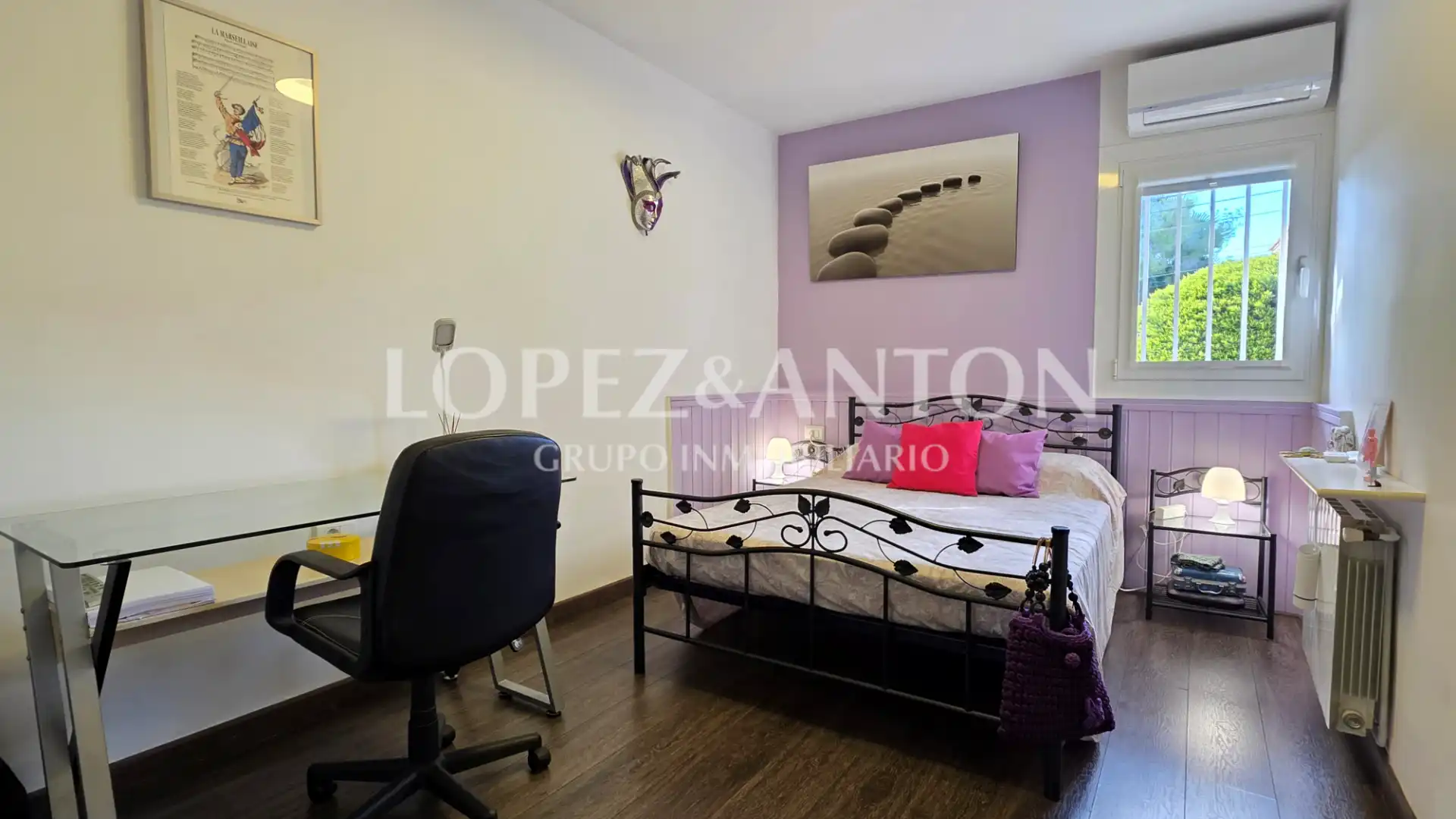 Schlafzimmer von Haus oder Chalet zum Verkauf in L'Eliana mit Klimaanlage, Heizung und Privatgarten