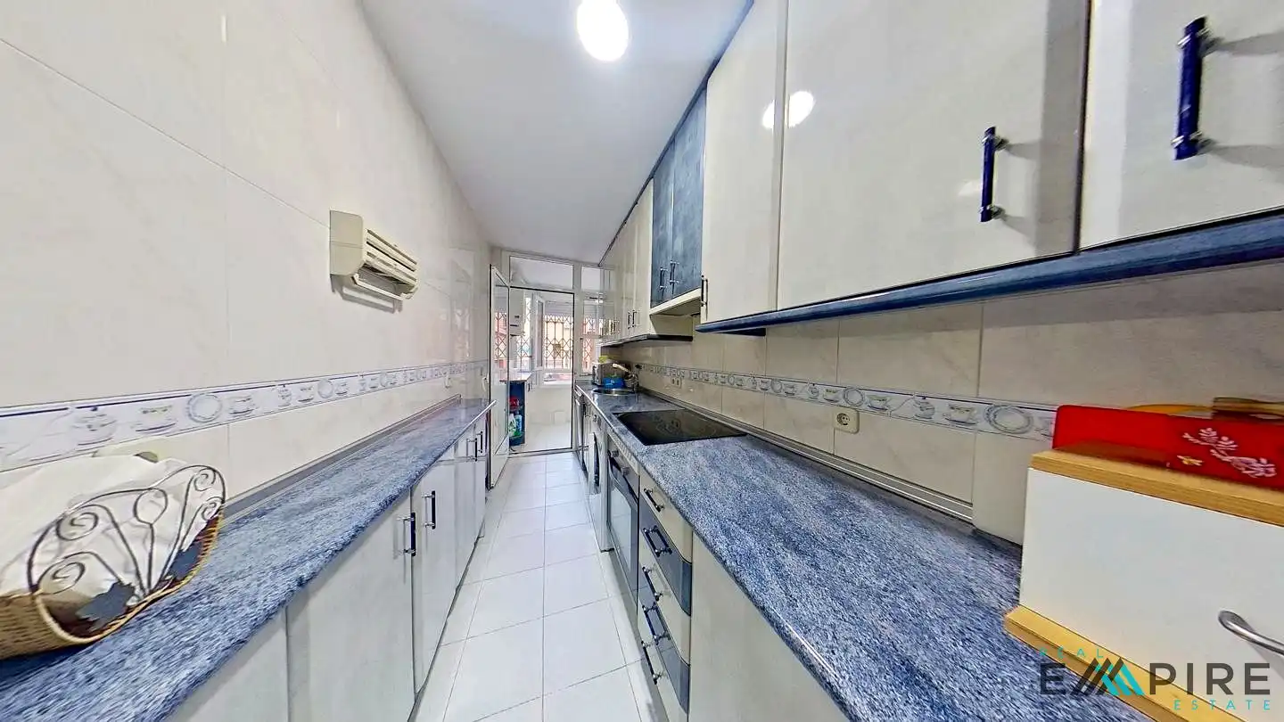 Cocina de Planta baja en venta en Fuenlabrada con Calefacción, Terraza y Trastero