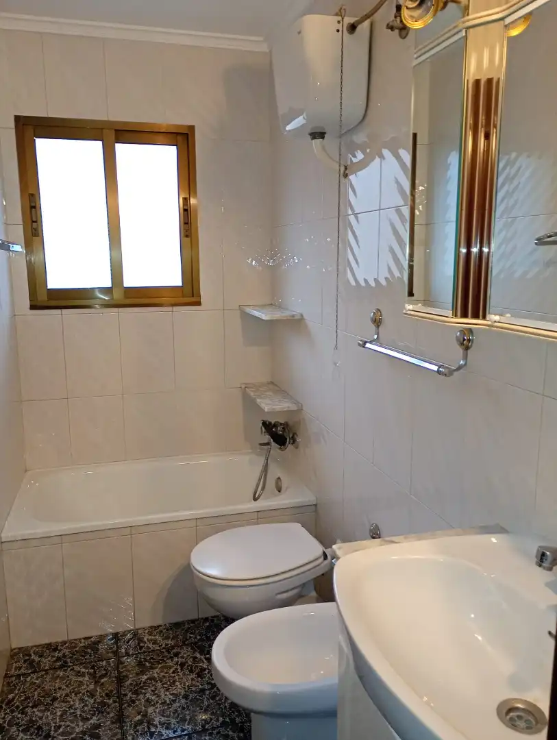 Bany de Pis en venda en Gijón 