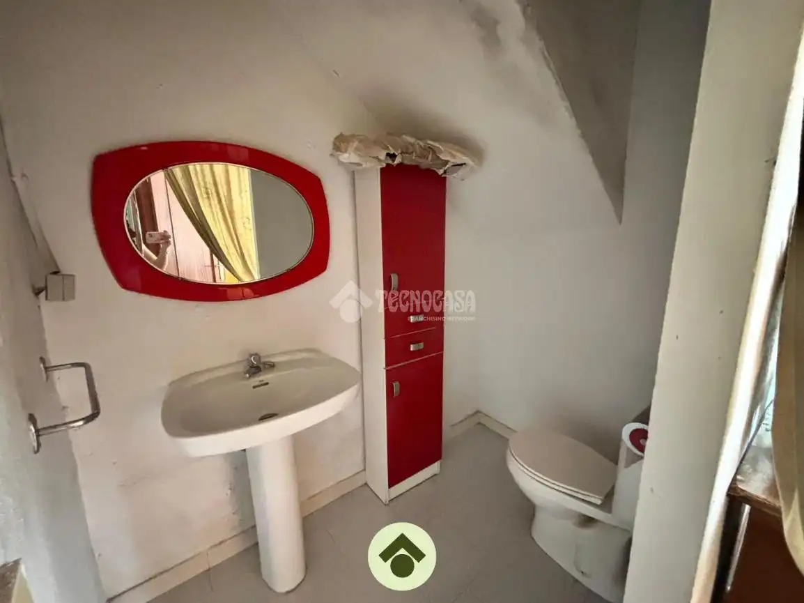 Bathroom of Houses for sale in El Carpio  with Air Conditioner and Furnished